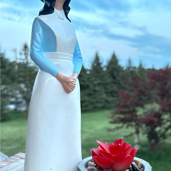 Byron Molds Amish Woman Porcelain Ceramic Statue 1974. - Picture 12 of 12